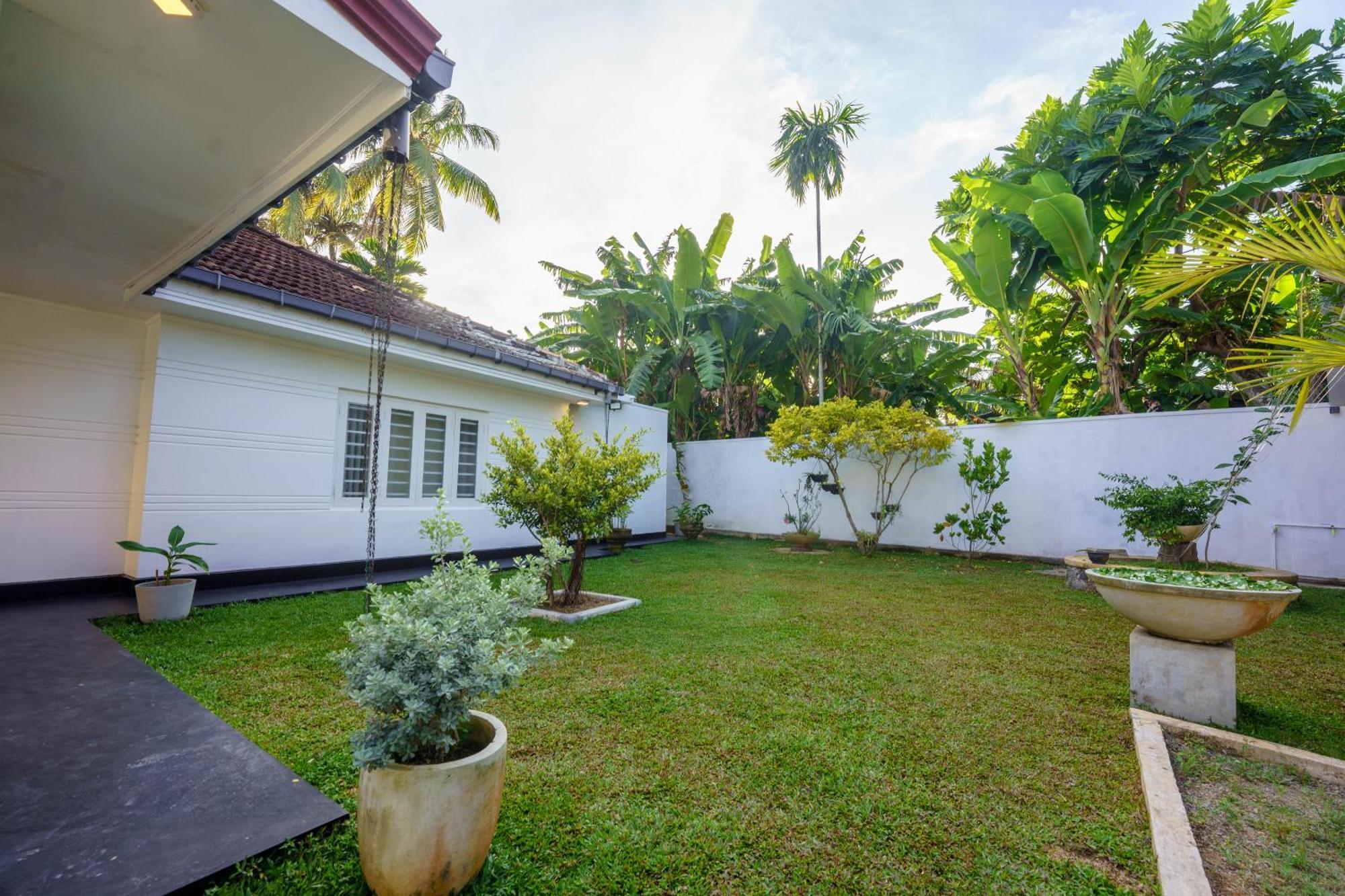 The Embrace Villa Matara Exteriör bild